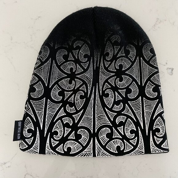 Prokiwi Intl New Zealand Tattoo Ombre Acrylic Knit Beanie Toque Blk&Wht OS NWOT - Picture 3 of 6
